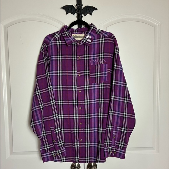Cakeworthy NWOT Haunted Mansion Hitchhiking Ghost Plaid Button Up Shirt  4X - Picture 3 of 11